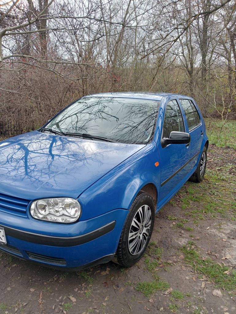 Golf 4 продається