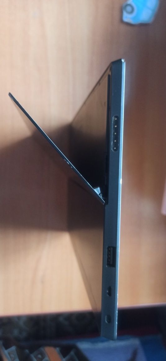 Планшет Surface 32gb, windows RT