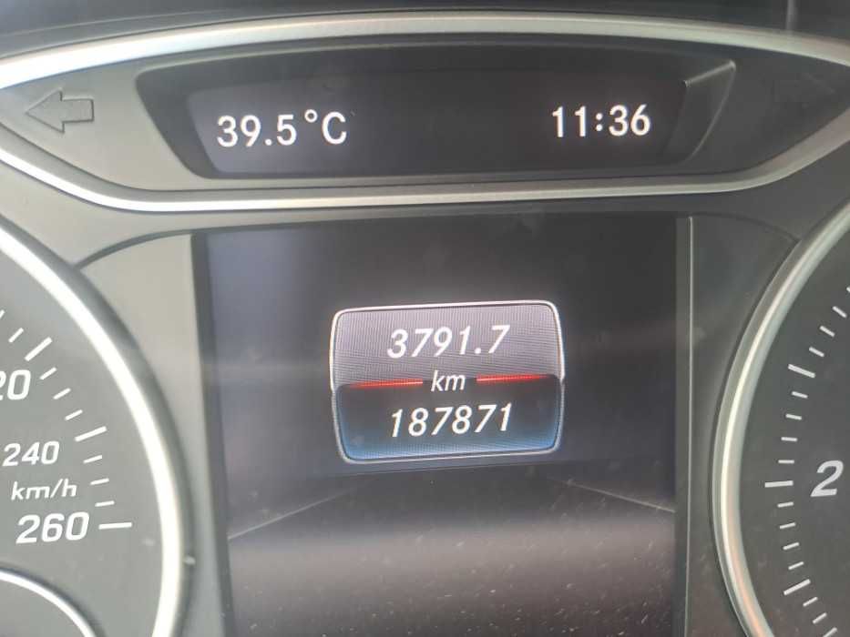 Mercedes A180d, 2016