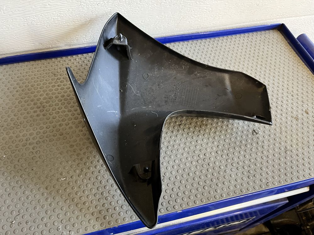 Lewa owiewka kawasaki er6n boczek