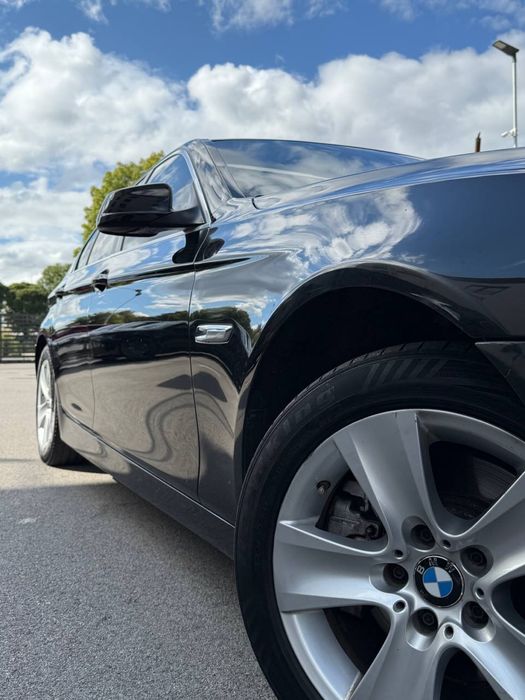 Продаю BMW ф10 520b 2011.