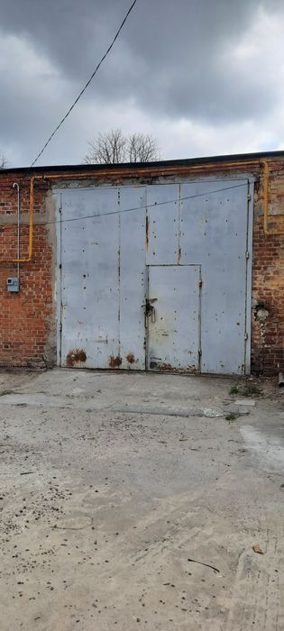 Оренда  бокса в центрі міста з оглядовою  ямою по вул.Вокзальна 50.