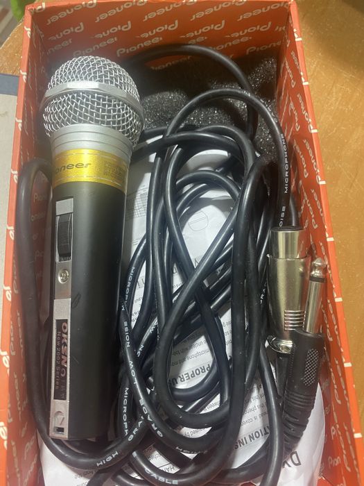 Мікрофон для караоке