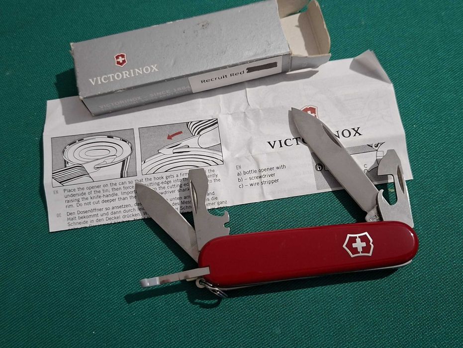Canivete Victorinox Recruit Red, vintage, novo, com caixa e manual