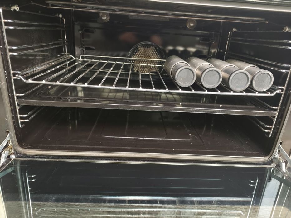 Професійна газова плита на 5 камфорок