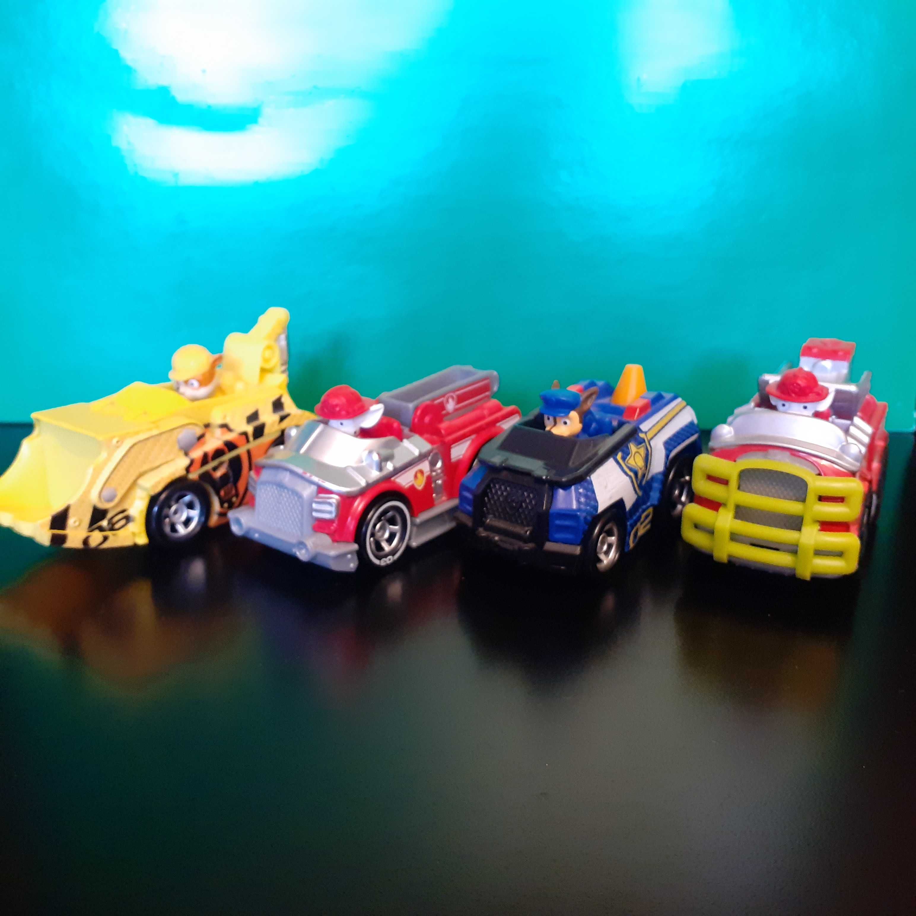 Psi Patrol, True Metal, pojazdy: Chase, Rubble, 2x Marshall