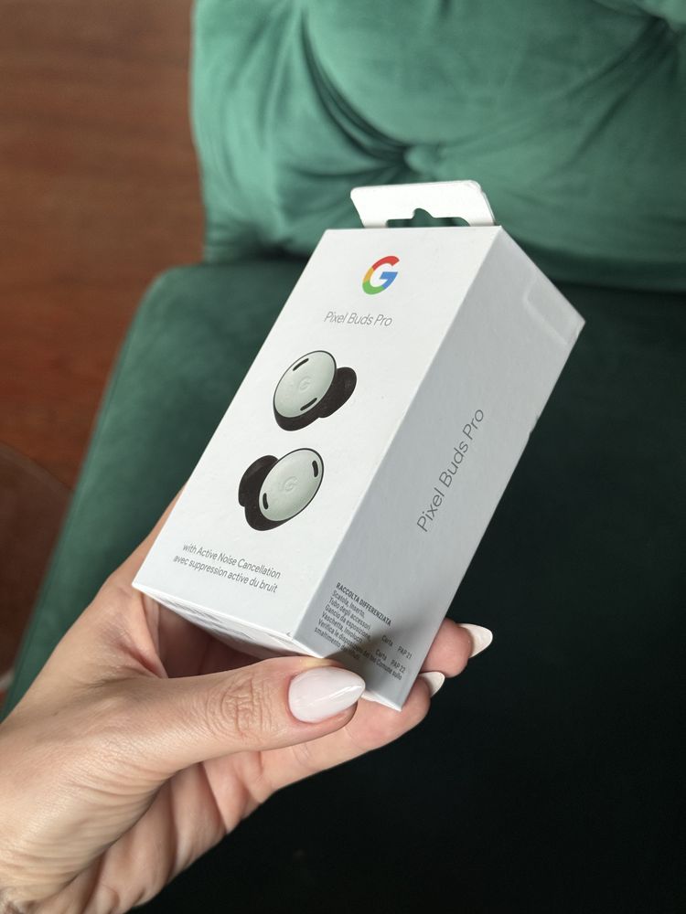 Google pixel buds pro w kolorze FOG - zaplombowane pudelko