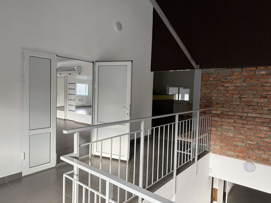 Спортзал з обладнанням