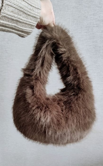 Brązowa torebka hobo do ręki, sztuczne futerko imitacja lisa,