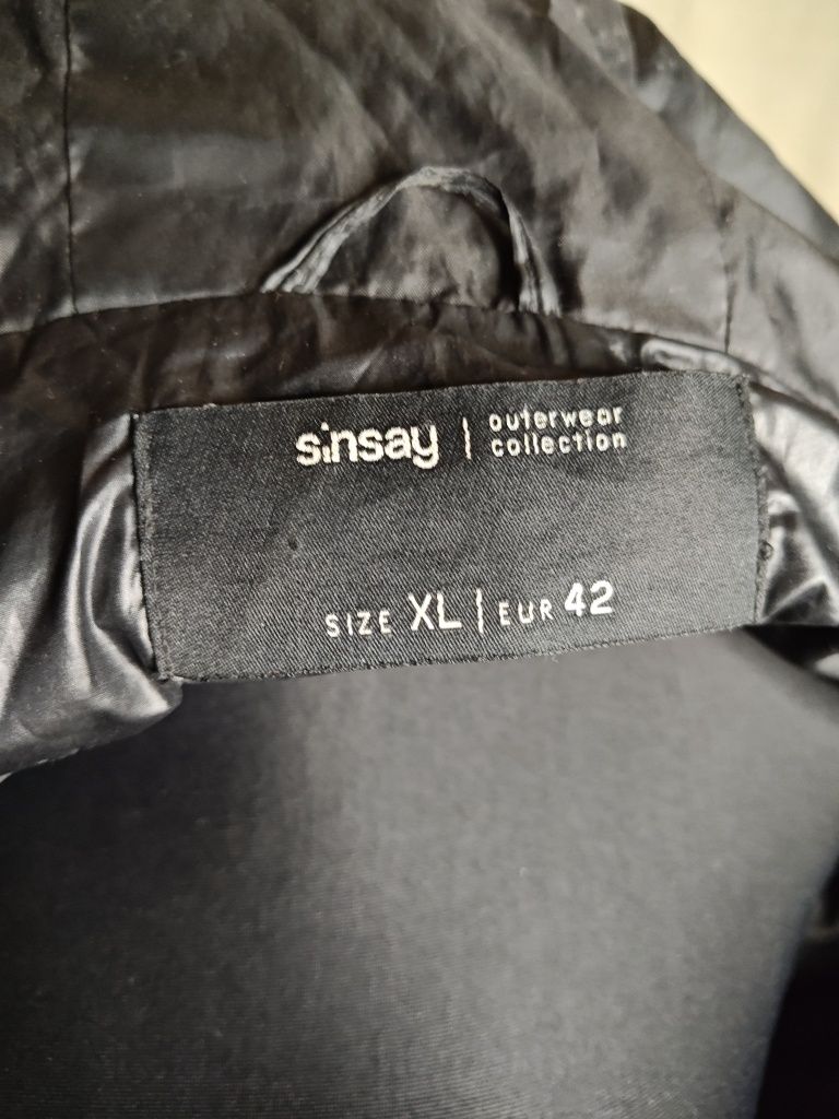 Czarna Pikowana Kurtka Sinsay XL| Lekka Kaptur Wiosna Jesień