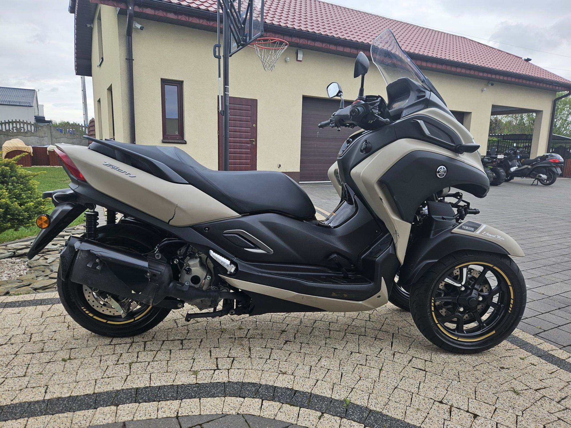 Yamaha Tricity 300 L5e 2023r piaggio mp3