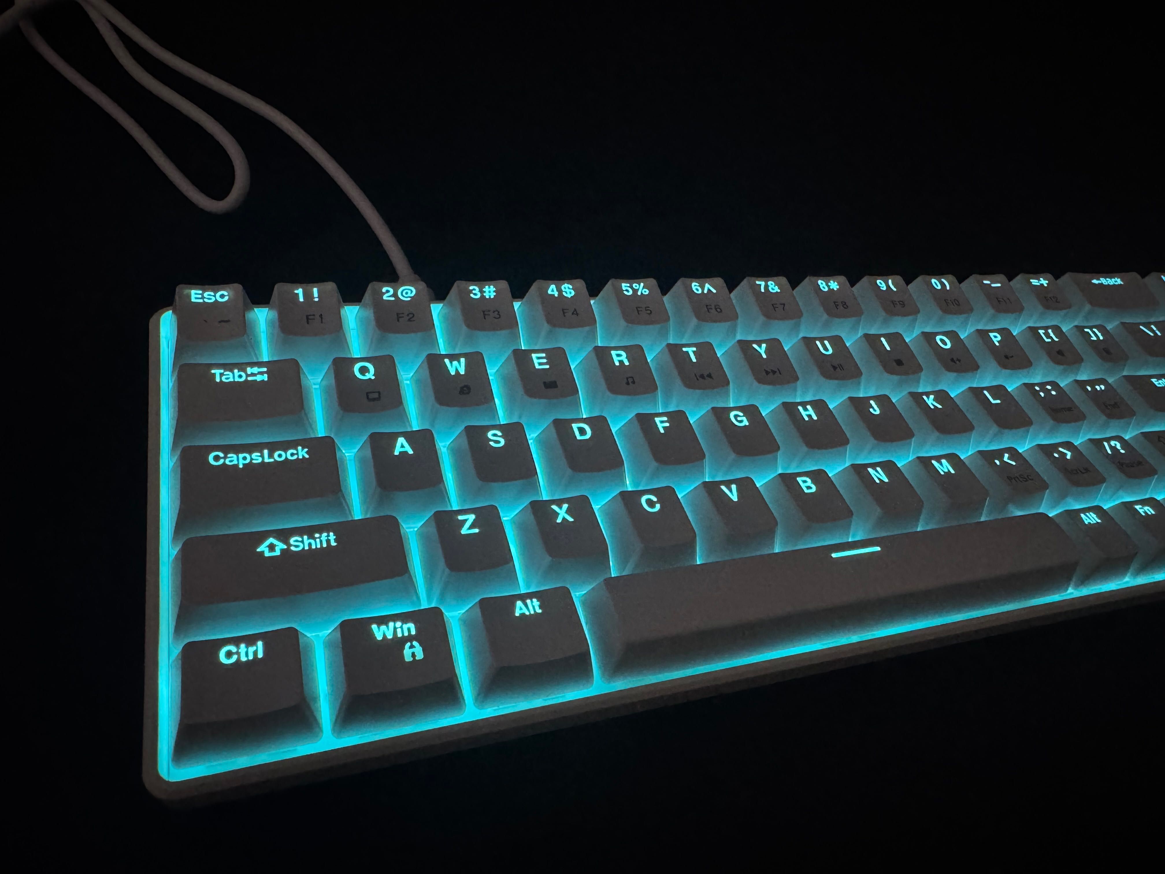 PROMOCJA!! Klawiatura gamingowa mechaniczna 68 klawiszy RGB Red Switch