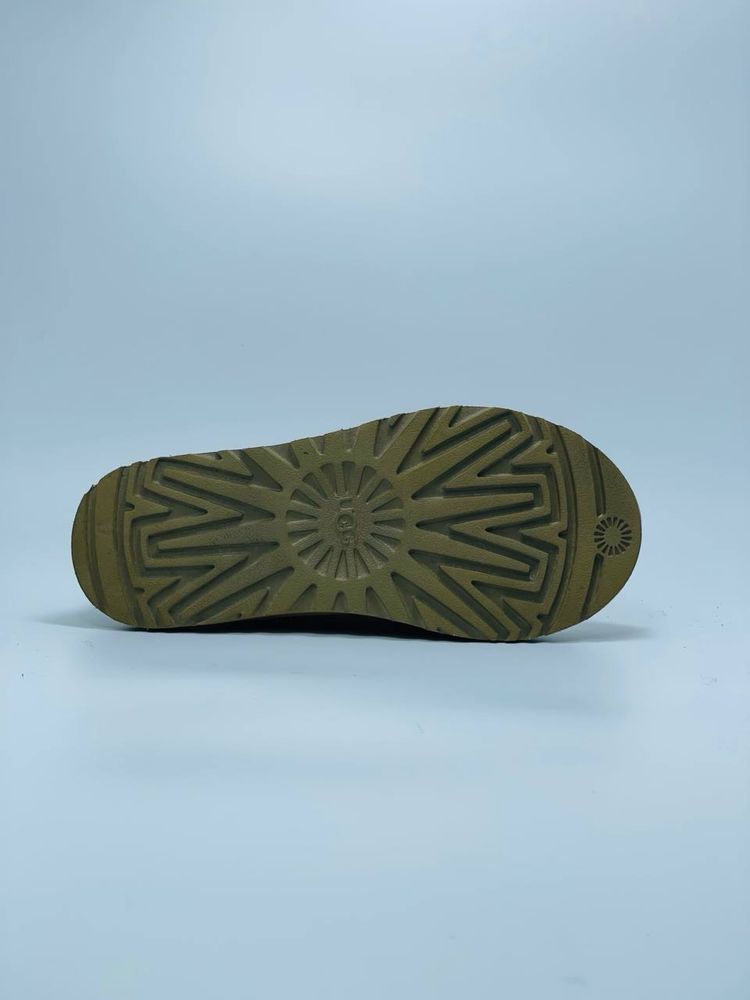 Kapcie UGG Tasman