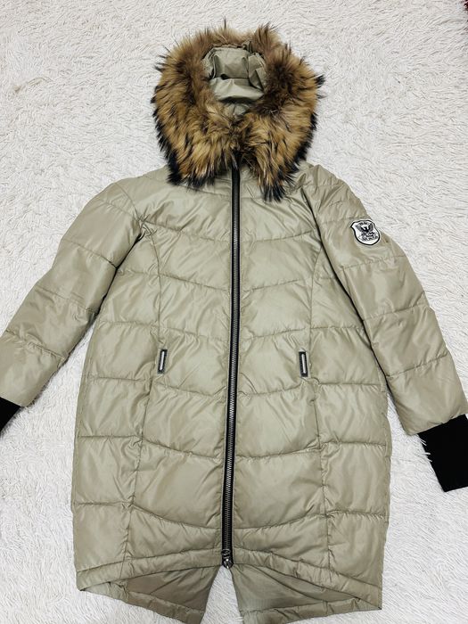 Зимний пуховик женский