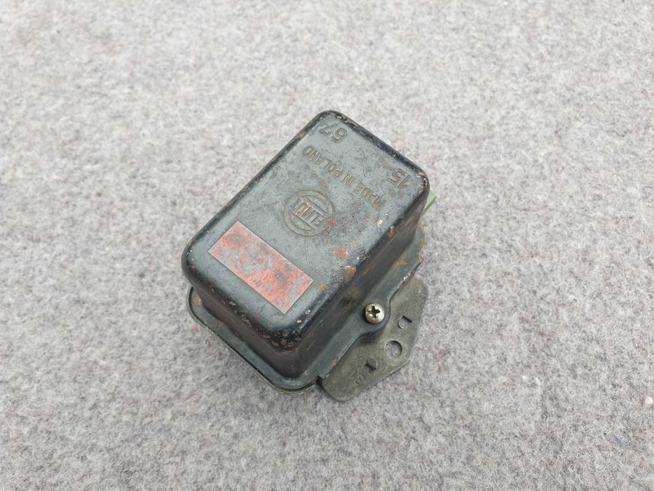 Fiat 125p Regulator napięcia Żuk Nysa Polonez alternator 15 67 RC1/12B