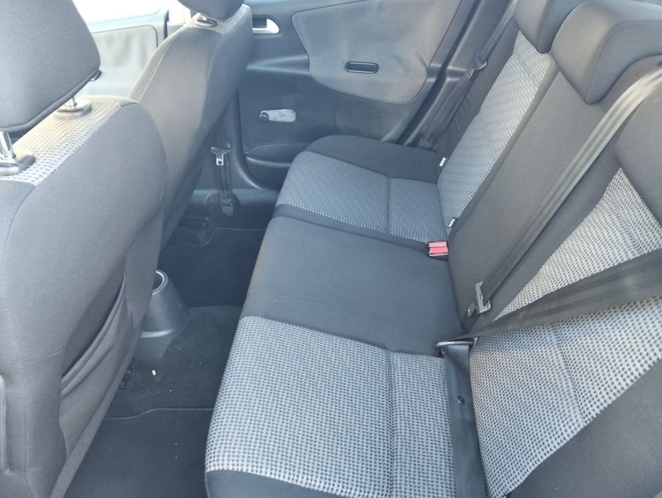 Peugeot 207 com 96.000 km