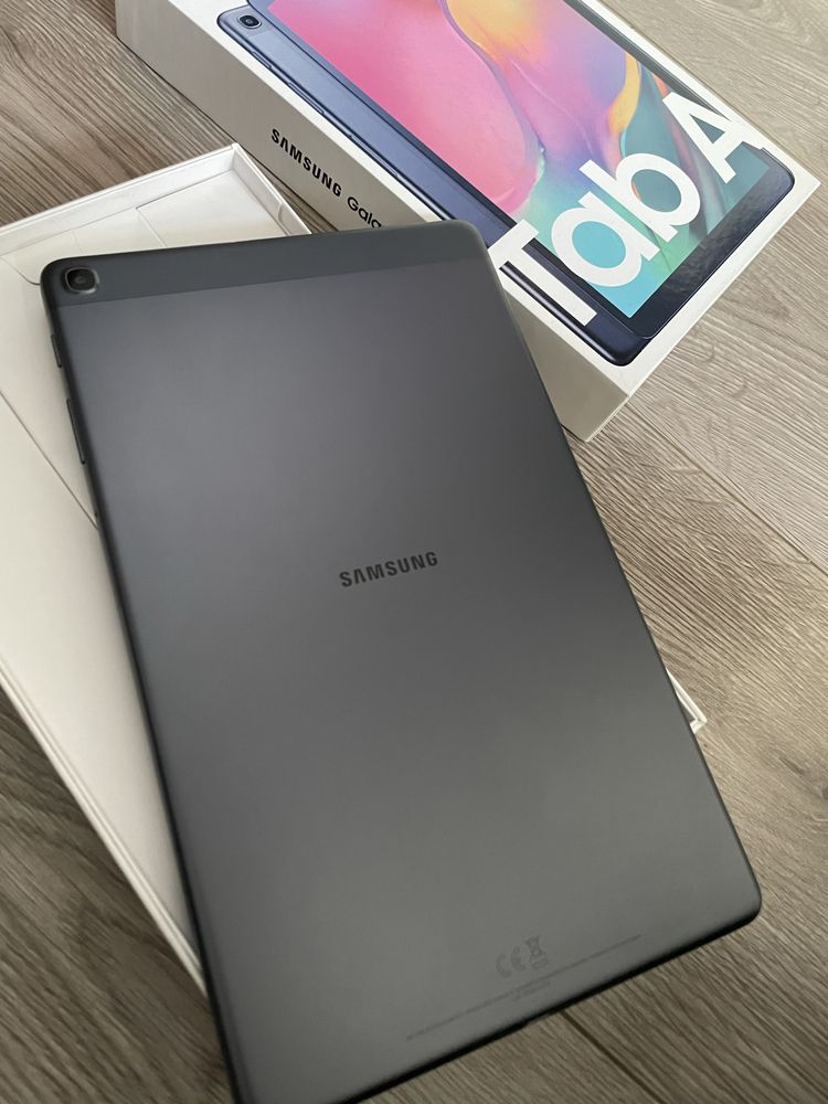 Tablet samsung tab A SM-T510 jak nowy