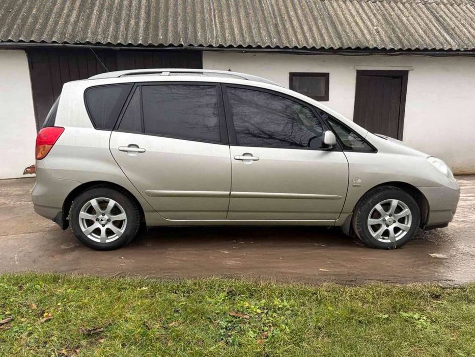 Продам тойоту версо