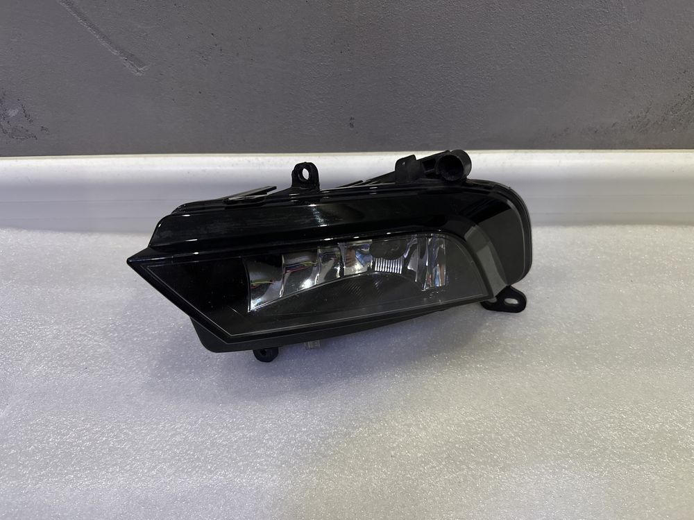 AUDI A4 B8 lift halogen lewy