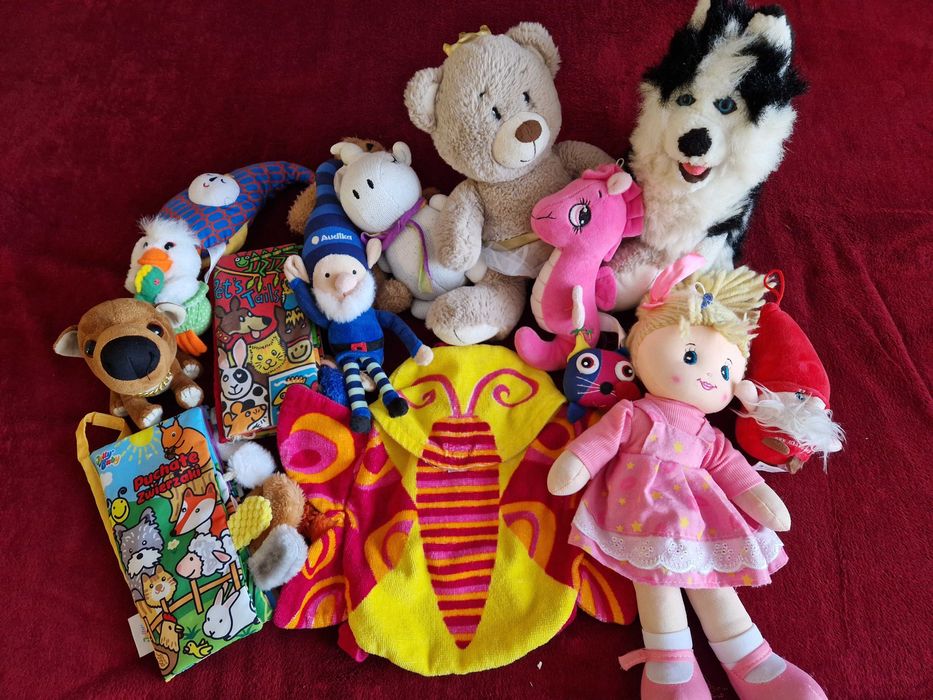Sensoryczne książeczki Little JellyCat, Pluszaki, Plecak dla dziecka