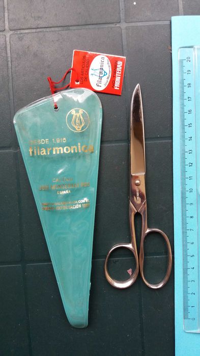 Tesoura de costura Filarmonica