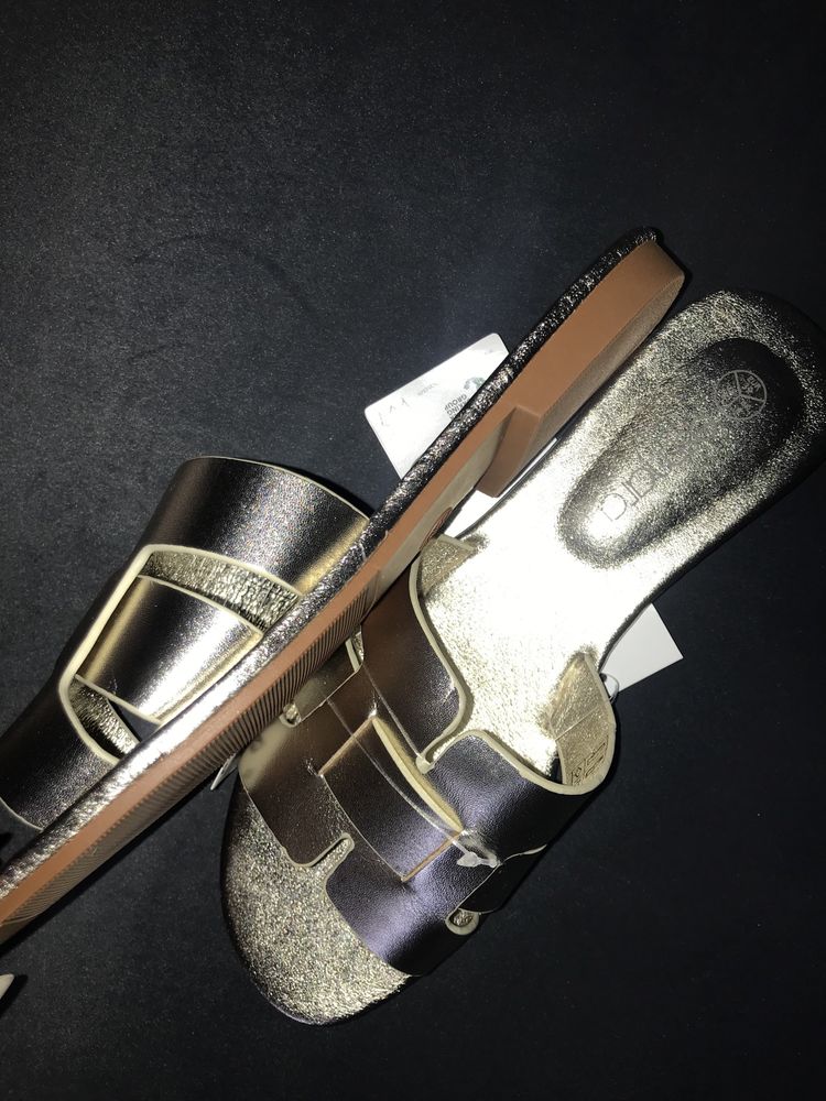 Nowe klapki skorzane 39