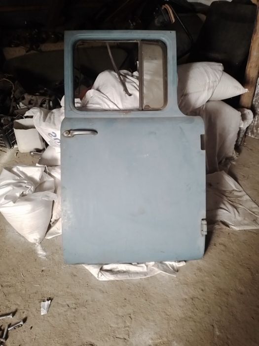 Пара дверей до ЗИЛ