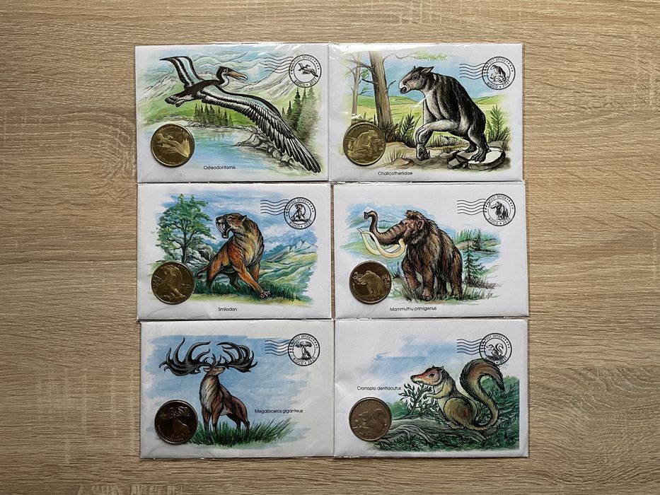 Колекційні монети світу та України