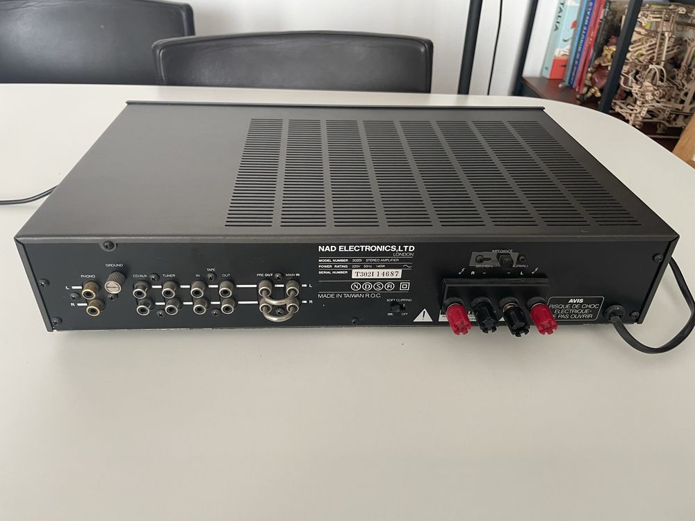 Kultowy wzmacniacz HiFi stereo NAD 3020 i