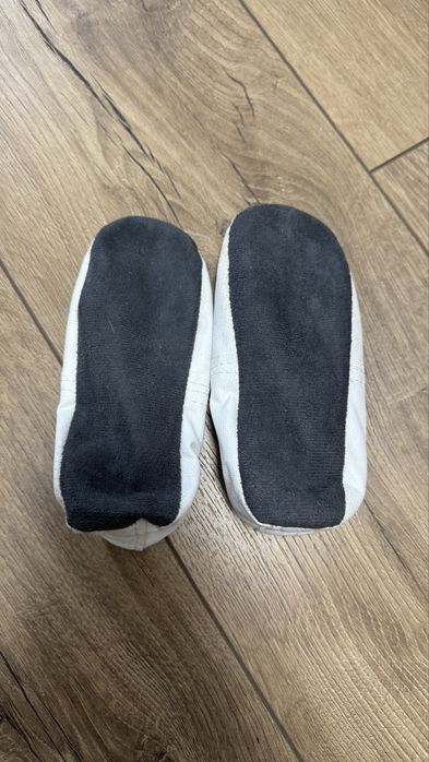 Чешки дитячі білі