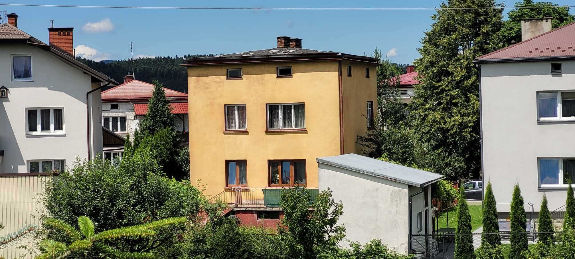 Dom blisko centrum Nowego Sącza.