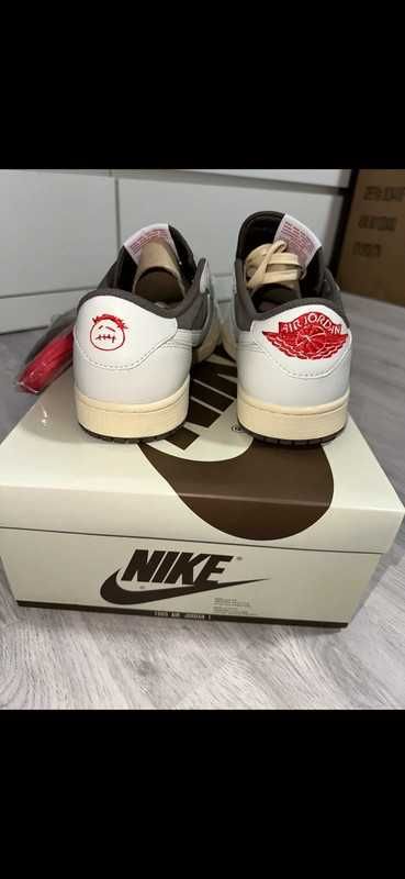 Jordan 1 Retro Low OG SP Travis Scott Reverse Mocha 44