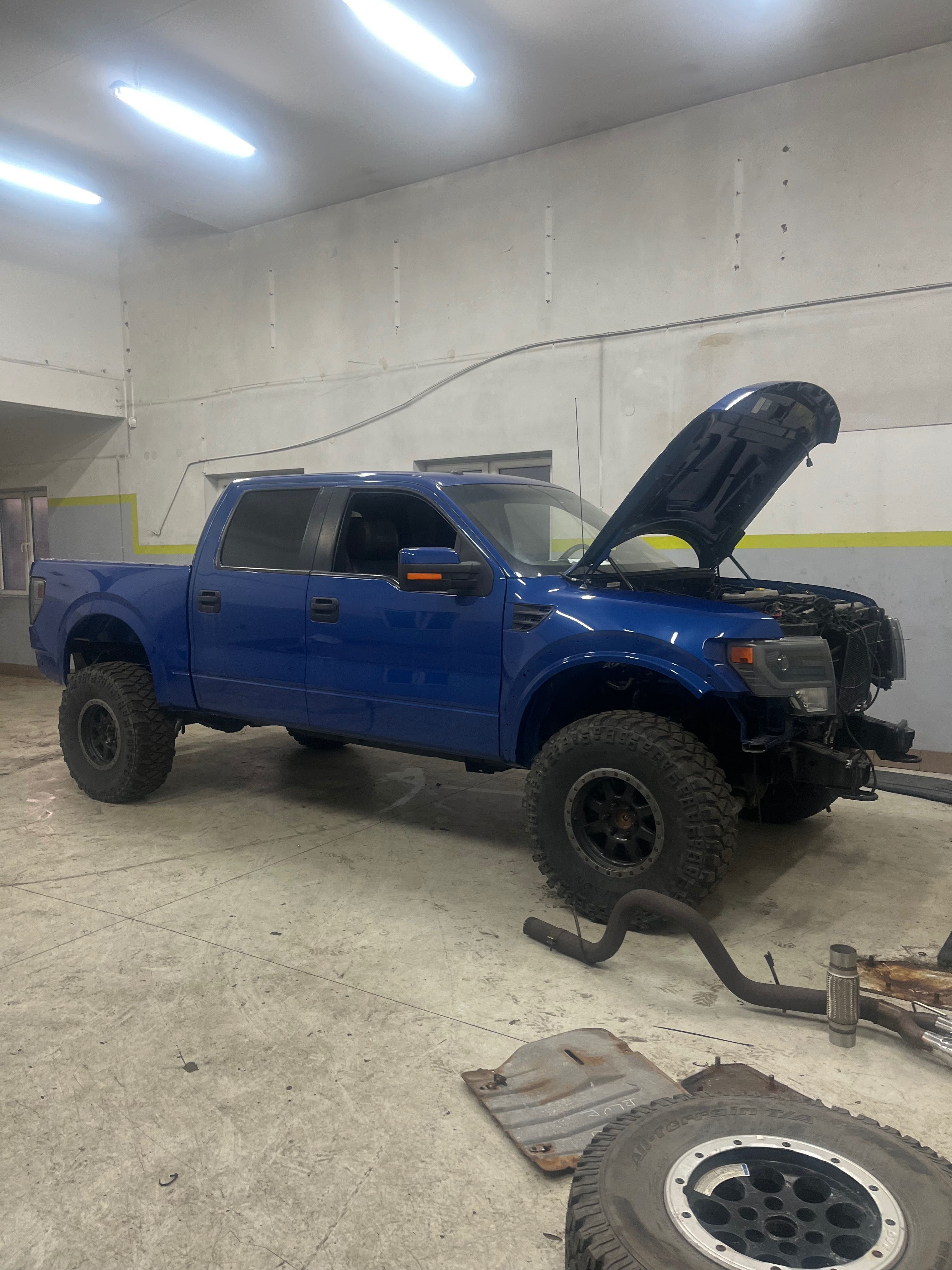 Ford F150 Raptor 6,2 Roush 700km moc zamienie