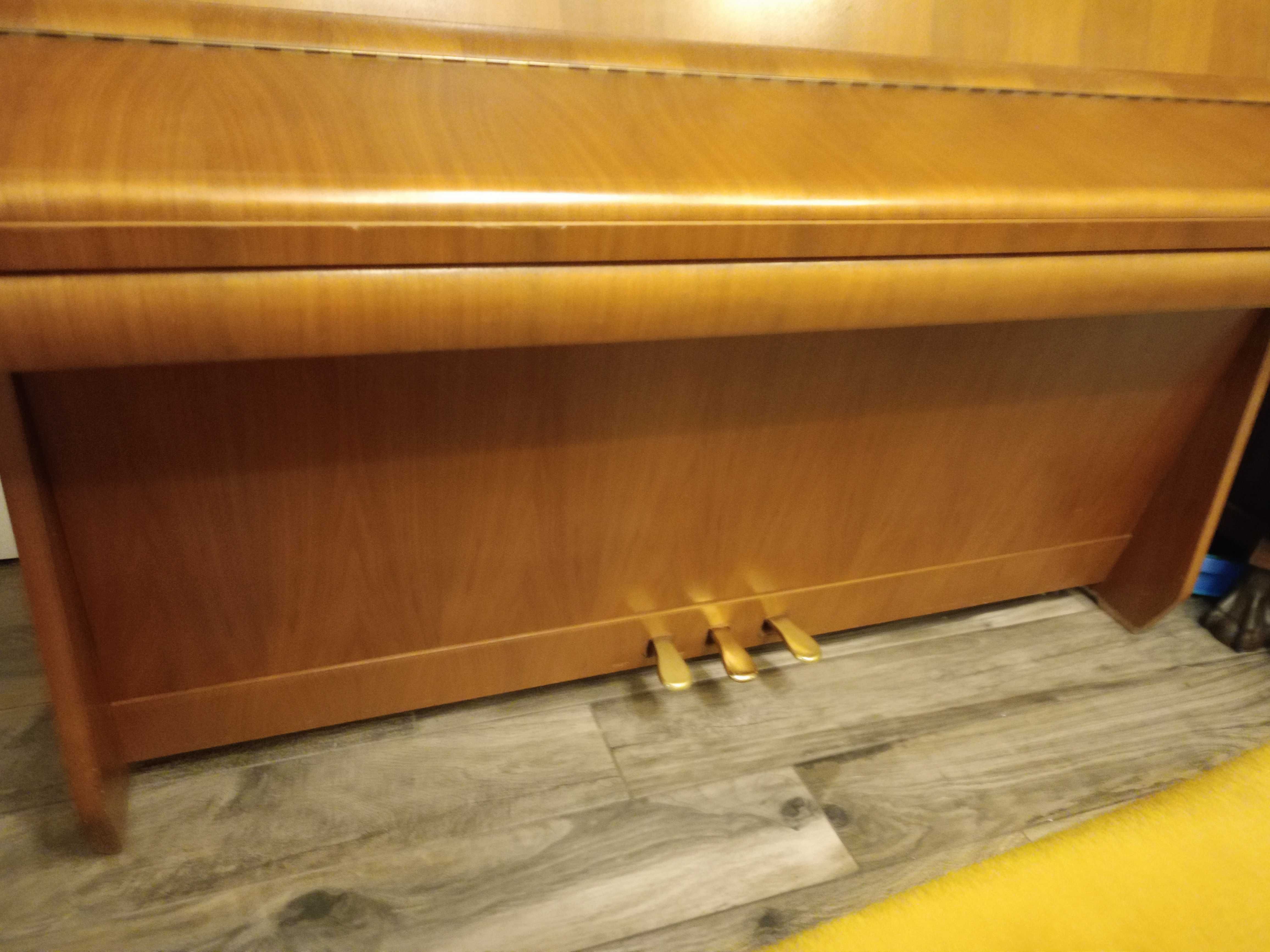 Pianino Schimmel