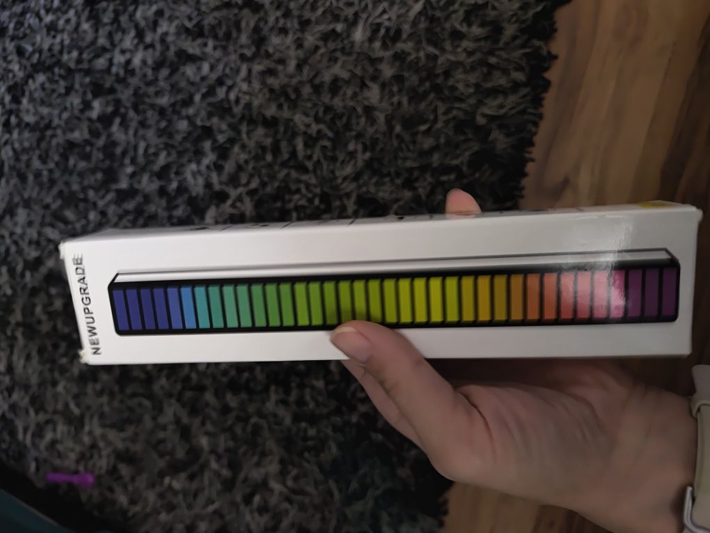Lampka,neon,Ledy RGB ,reagują na dźwięk