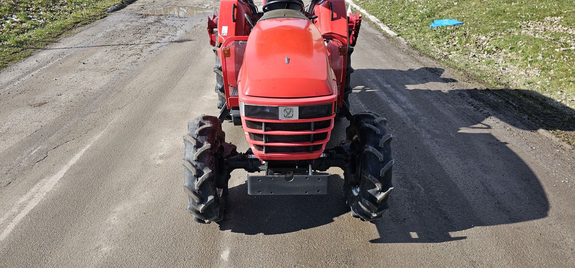 Японський  Мінітрактор Трактор   Yanmar AF330