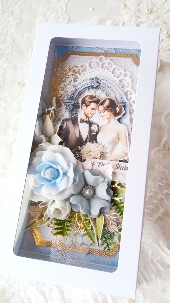 Kartka ręcznie robiona w pudełku na ślub, wesele