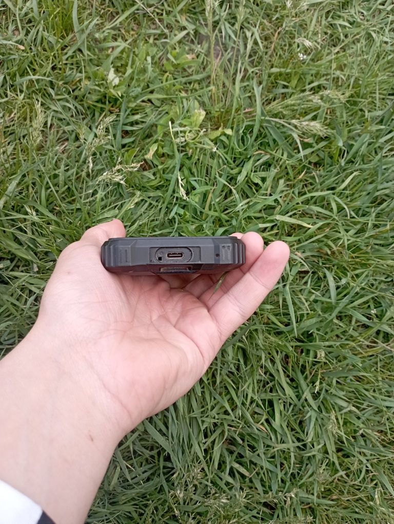 Продам смартфон Sigma mobile X-treme PQ38 4/32Gb Black