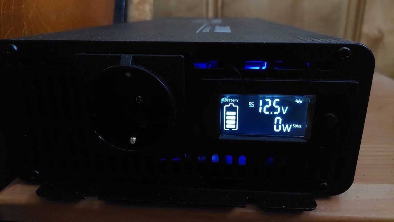 Акция!Инвертор c 12V на 220V 1200W  с чистой синусоидой (Реально 1200