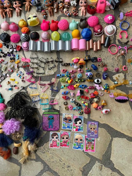 Zamienię na Klocki Lego Ogromny Zestaw Lol Surprise Ponad 90 lalek