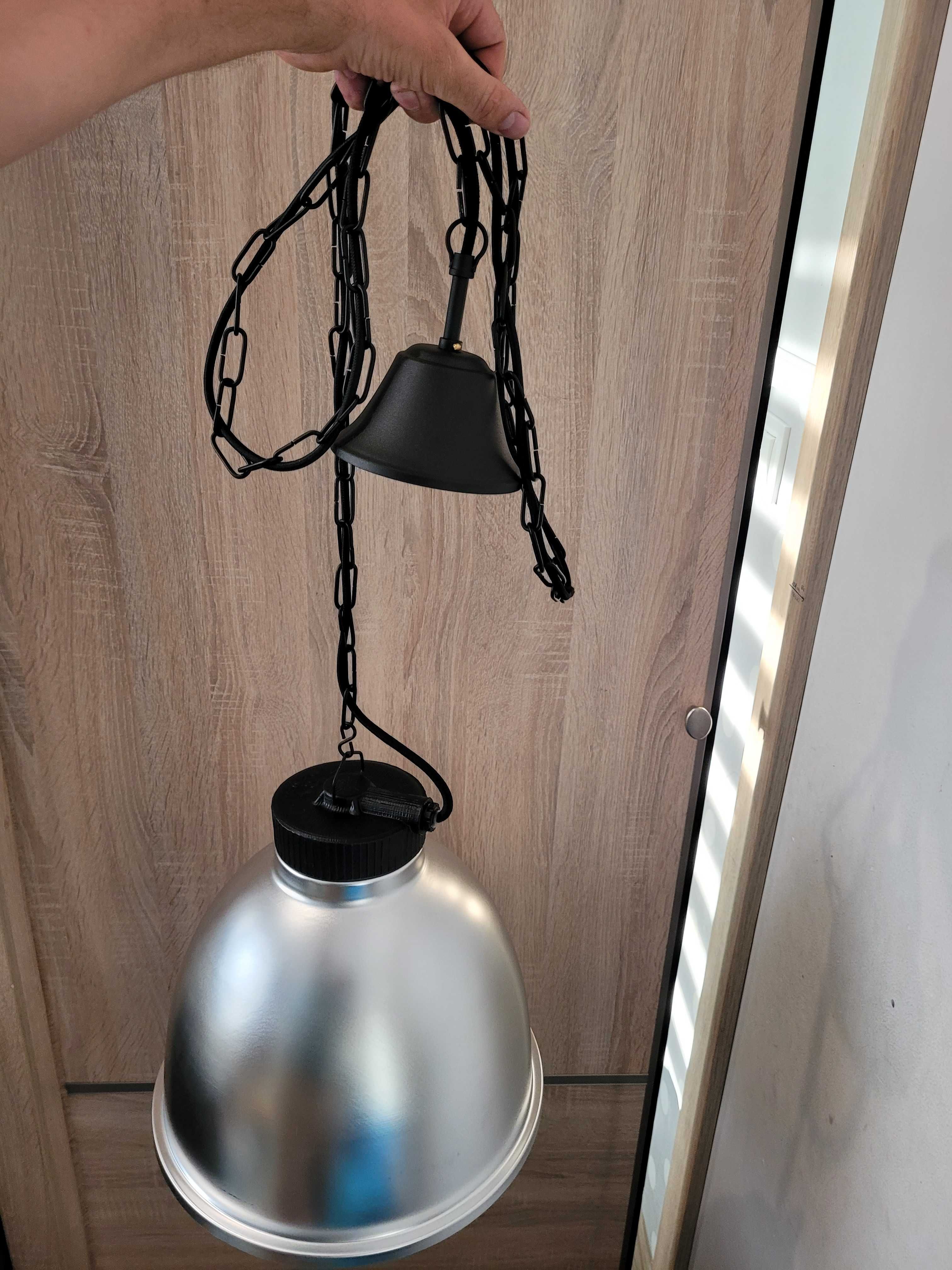 Lampa typu Loft srebrna aluminium wykonana wkasnorecznie.