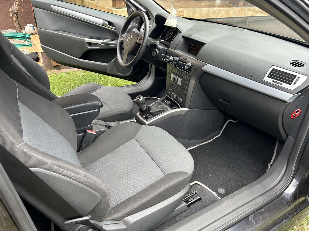 Opel Astra H 1.6 benz.+gaz (OPC Line)