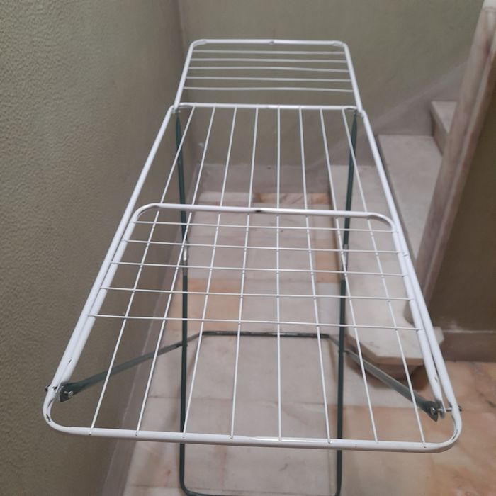 Estendal metalico utilitário