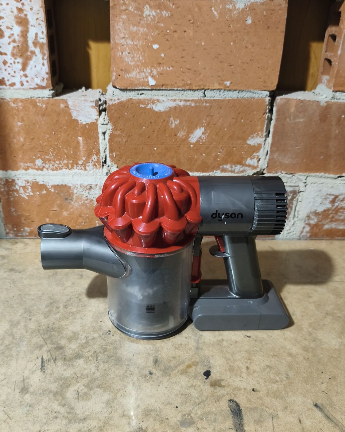 Odkurzacz pionowy Dyson V6 model DC62