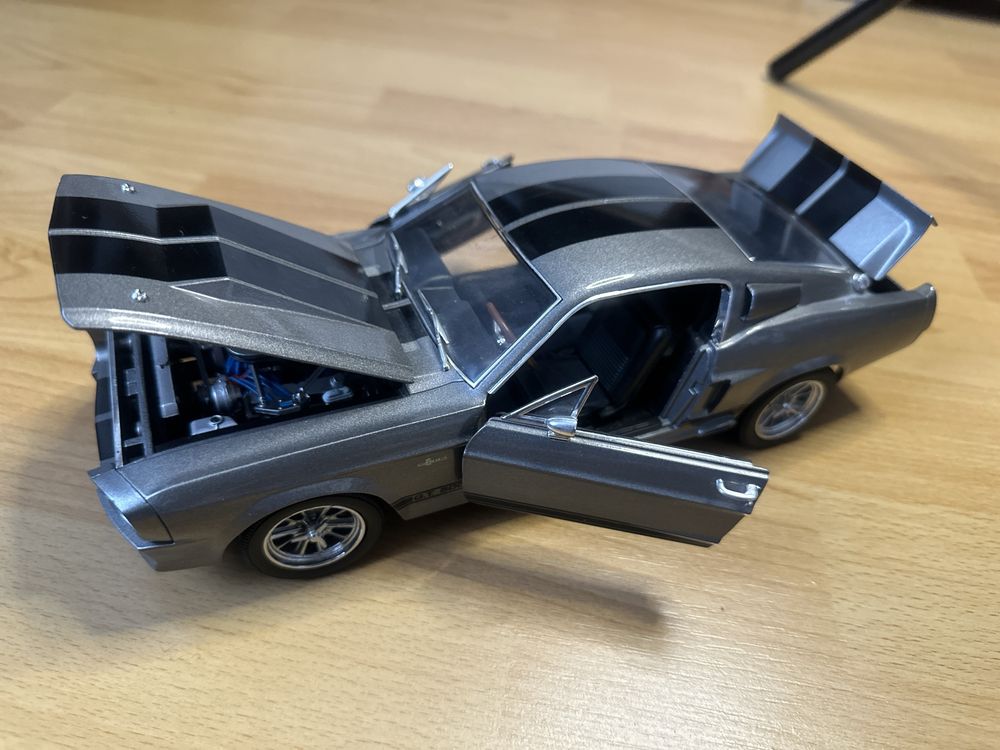 Dodge charger масштаб 1:18