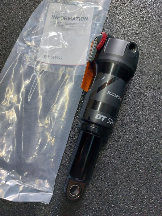 Nowy damper DT SWISS R232 ONE 165X40 Trunnion