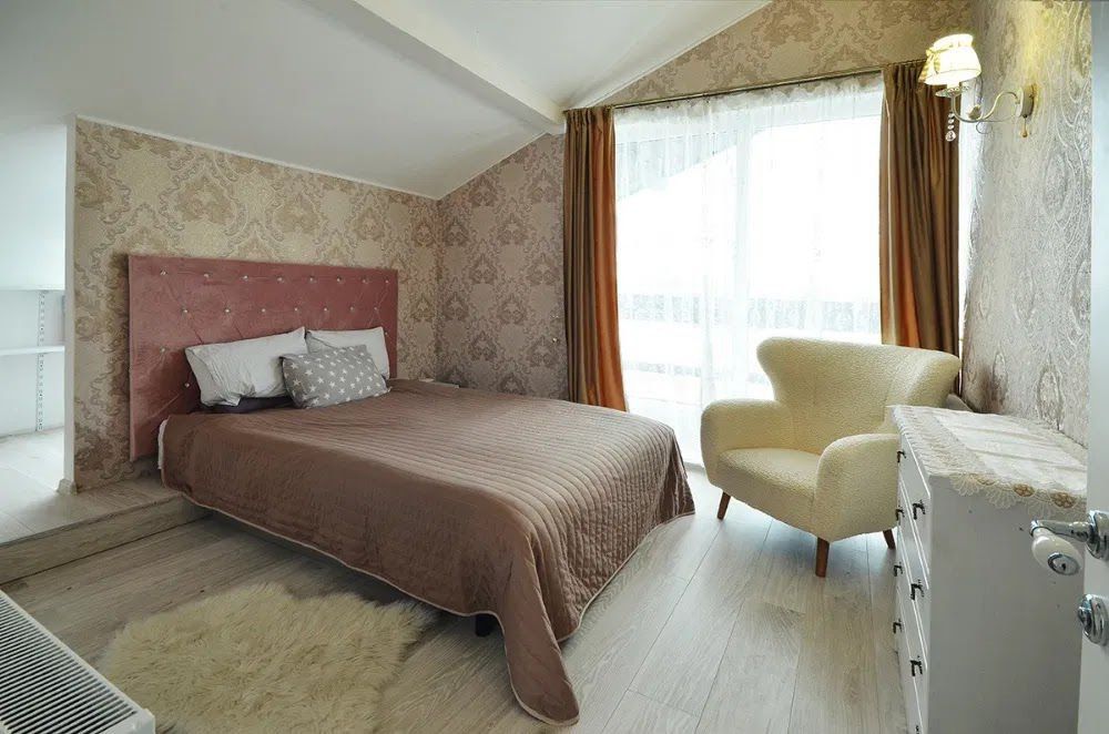 Будинок 219 м² с. Требухов с.т Переможець,