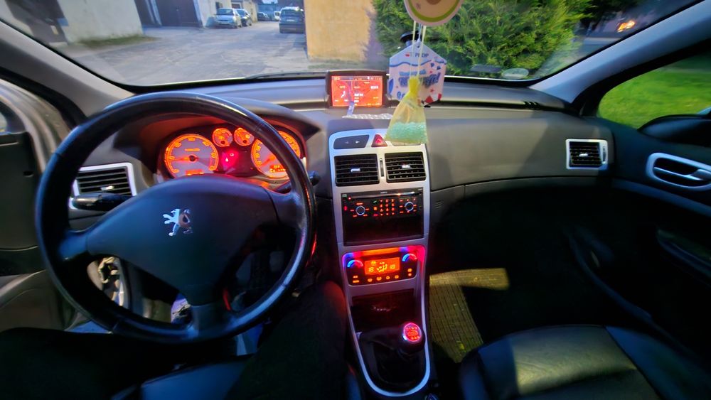 Peugot307 sw  bogate wyposażenie