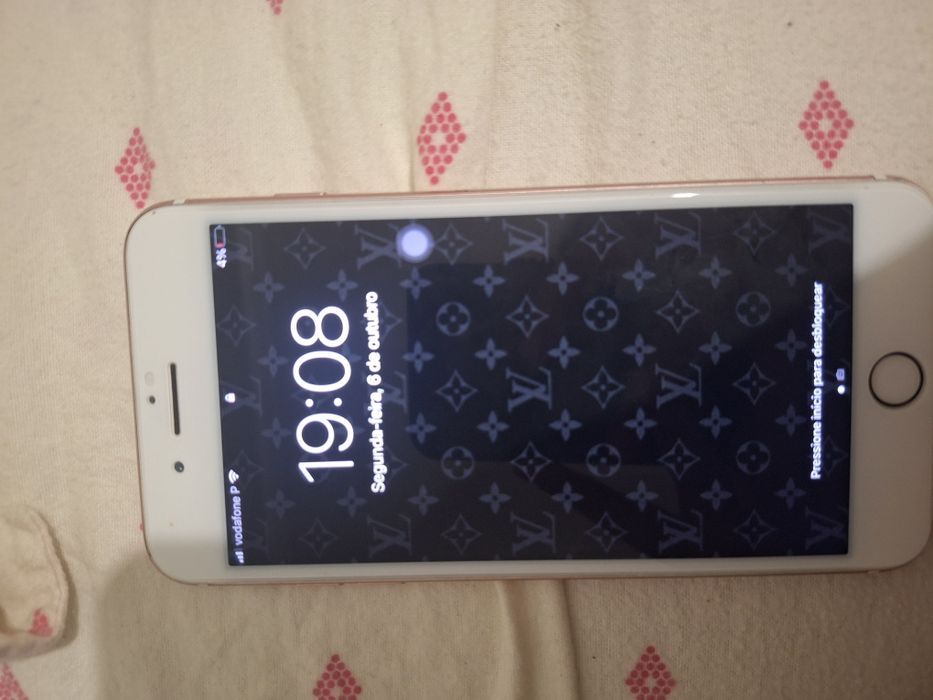Iphone 7 plus novo.