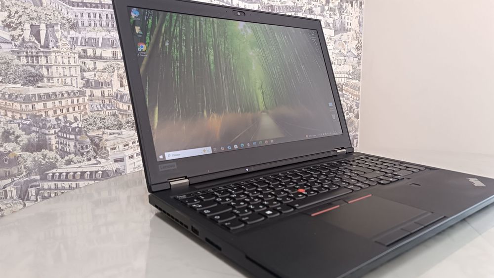 Lenovo ThinkPad P52 – i7-8850H, 16 ГБ RAM, Quadro P1000, SSD 704 GB